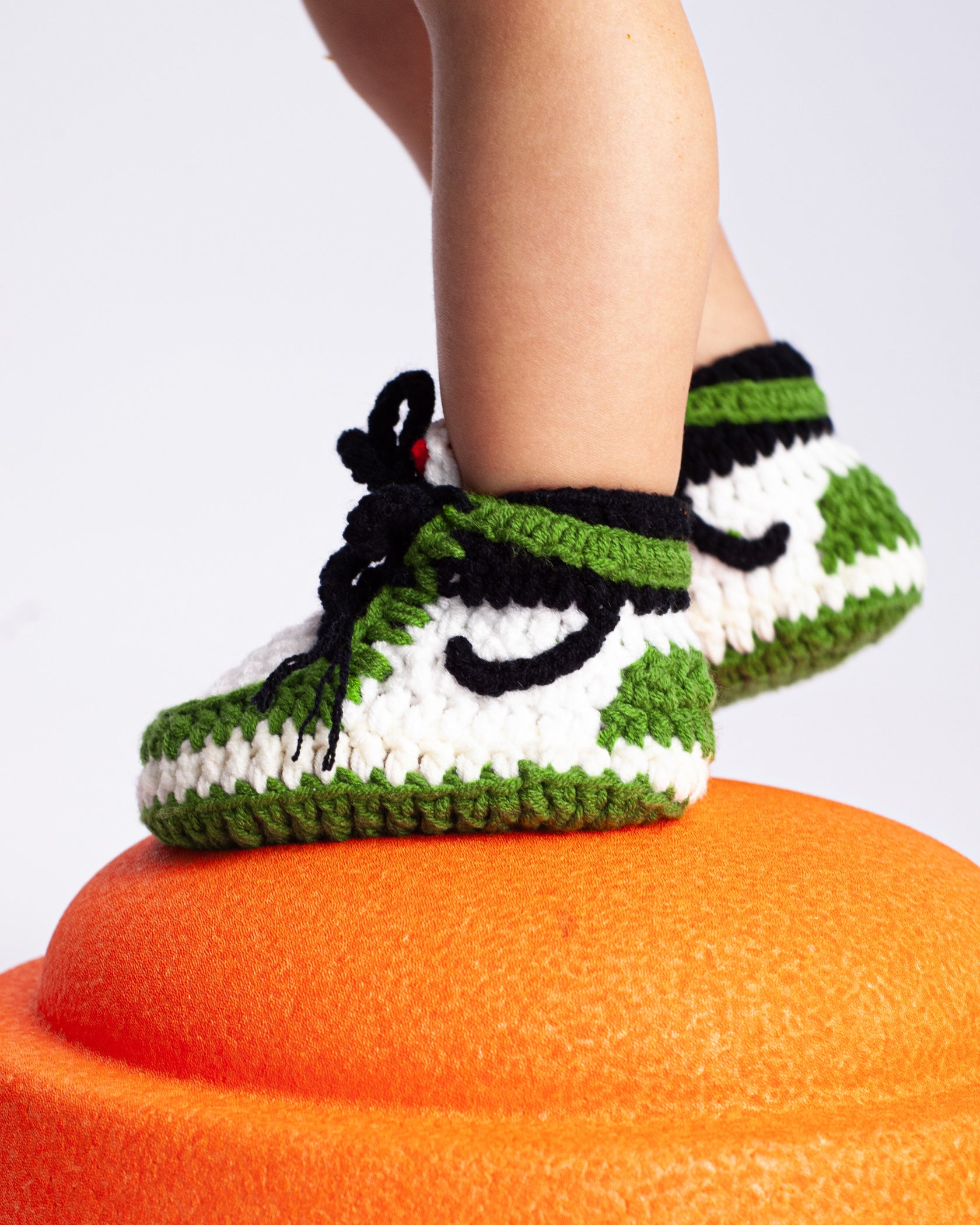 TRAVIS-OLIVE GREEN Sneaker Sokkies