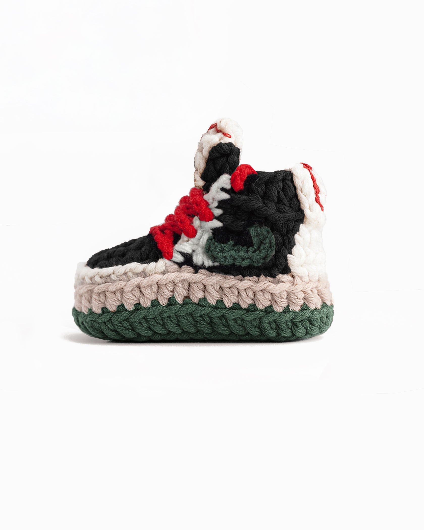 TRAVIS Red Lace Sneaker Sokkies